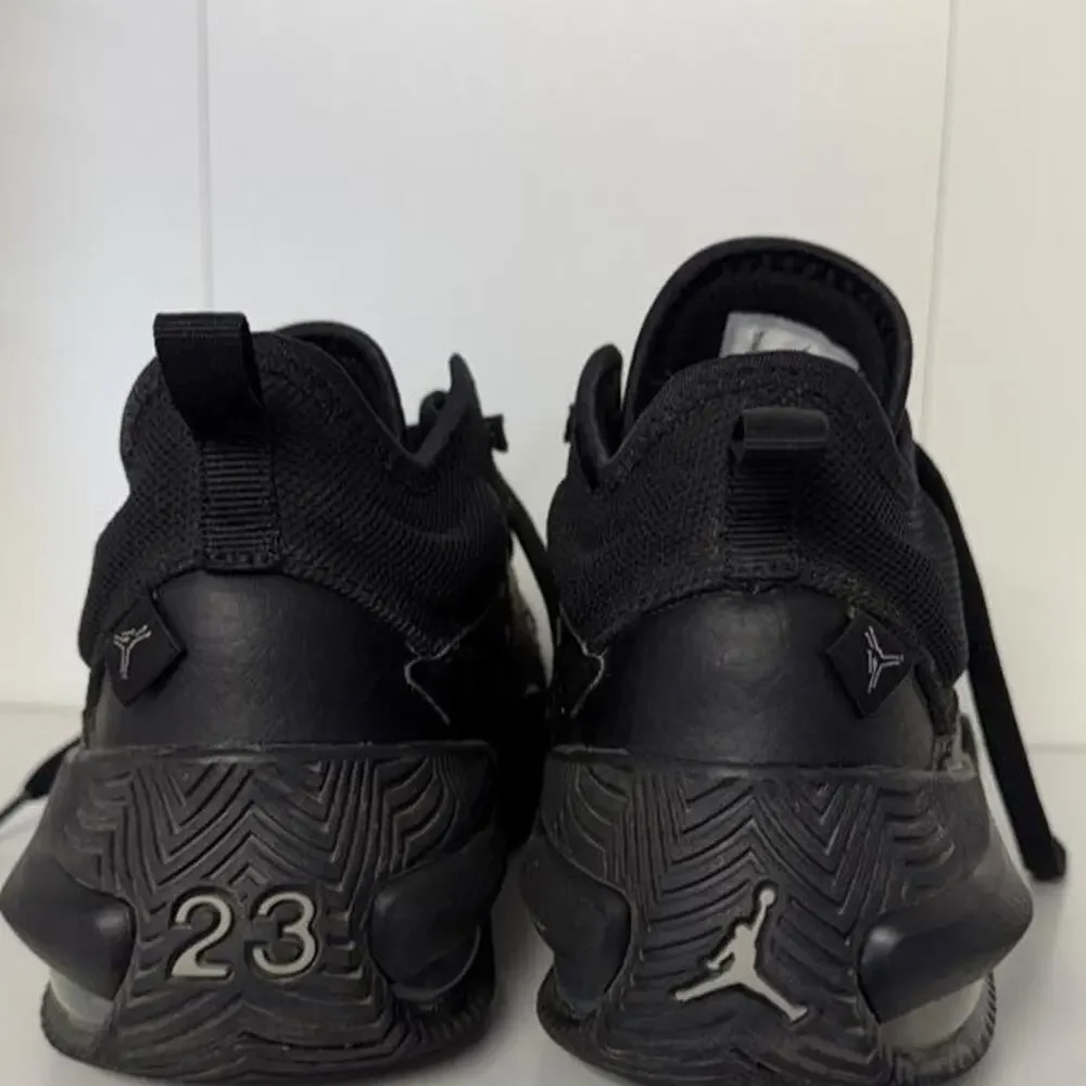 Nike Air Jordan Stay Loyal 2 GS Sneakers black and Metallic